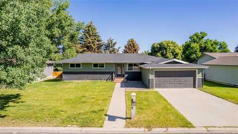 1207 Birch Ln, Cody, WY 82414