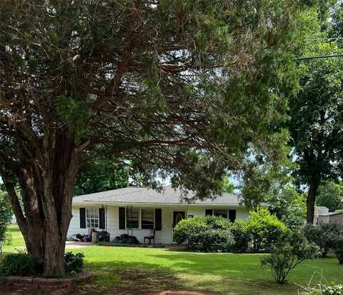 104 E Gardner Street, Pauls Valley, OK 73075