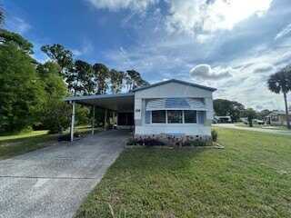276 Daffodil, Fruitland Park, FL 34731