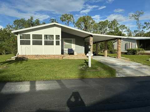 19499 CHARLESTON CIRCLE, N. Fort Myers, FL 33903