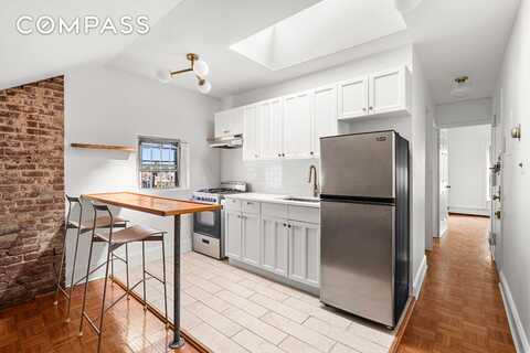 306 Lafayette Avenue, Brooklyn, NY 11238