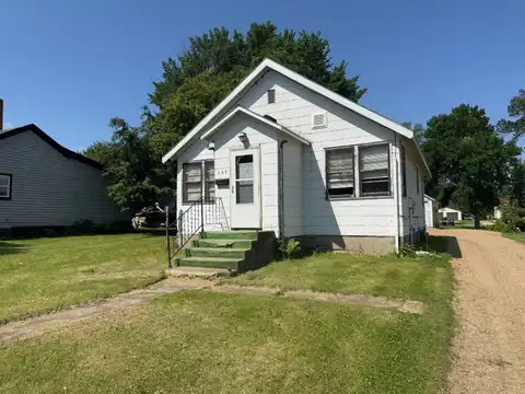 137 W 1st Street, Webster, SD 57274