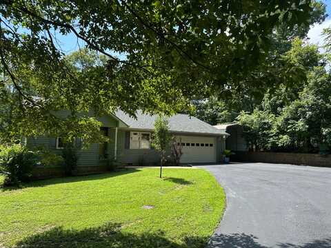 172 Hillview Ct., Springville, TN 38256