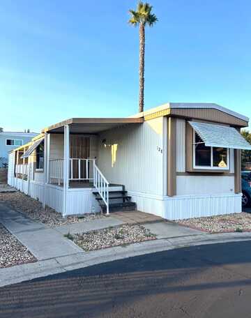 1600 E Vista Way, Vista, CA 92084