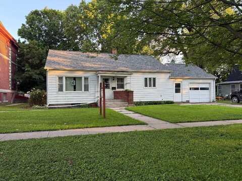 303 W Madison, Mount Ayr, IA 50854