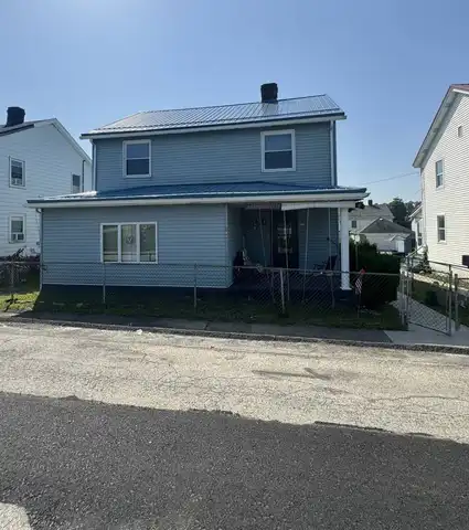 122 Shaffer St, Uniontown, PA 15401
