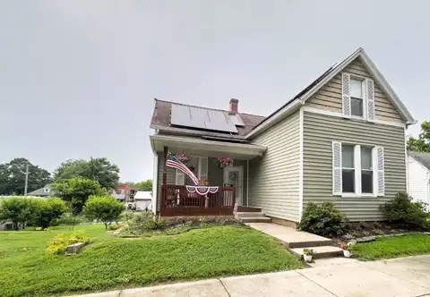 421 9th St, Tell City, IN 47586
