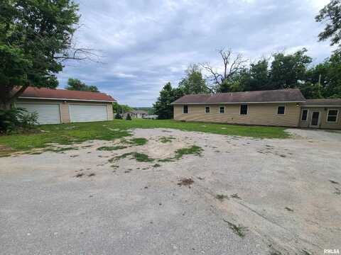 3604 NOBIS Drive, Davenport, IA 52802