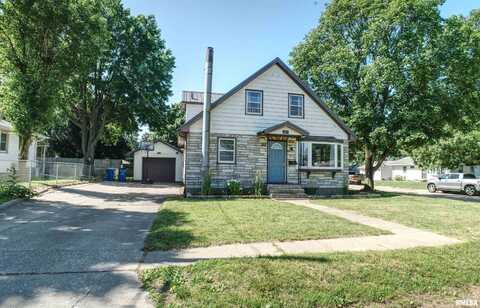 1221 4TH Street, Camanche, IA 52730