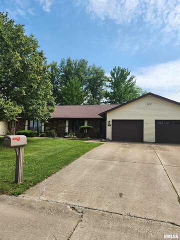 409 EVERGREEN Drive, Macomb, IL 61455