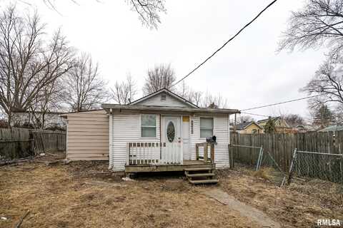 2215 N FLORA Avenue, Peoria, IL 61604