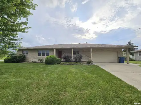 646 SARA Drive, Centralia, IL 62801