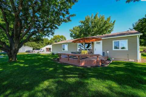 13703 351 PR NW, Benton City, WA 99320