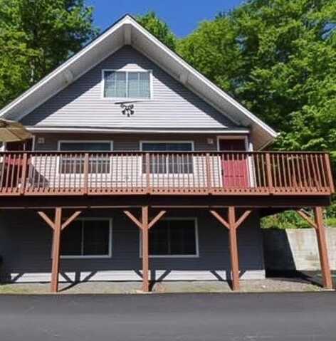 108 3rd Street, Gouldsboro, PA 18424