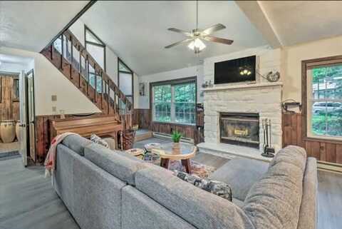 2929 MELODY Lane, Tobyhanna, PA 18466