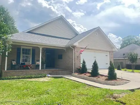 129 Maria St, Poplarville, MS 39470