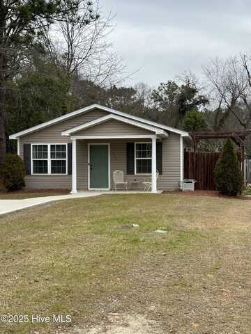 753 W Illinois Avenue, Southern Pines, NC 28387