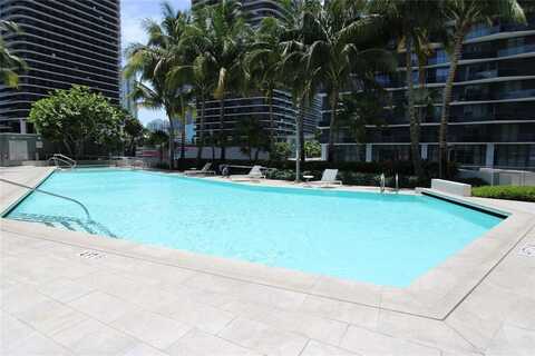 88 SW 7th St, Miami, FL 33130