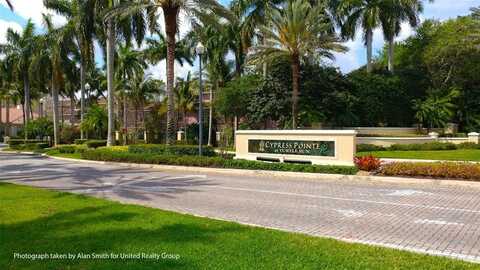 6652 W Sample Rd, Coral Springs, FL 33067