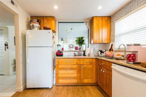 6670 Royal Palm Blvd, Pompano Beach, FL 33063
