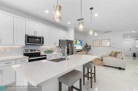 632 Parsons Way, Deerfield Beach, FL 33442