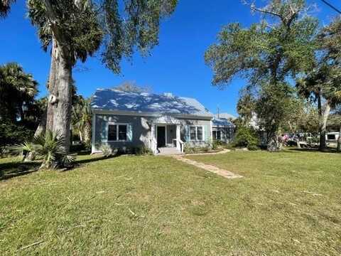 123 Ave C, Apalachicola, FL 32320