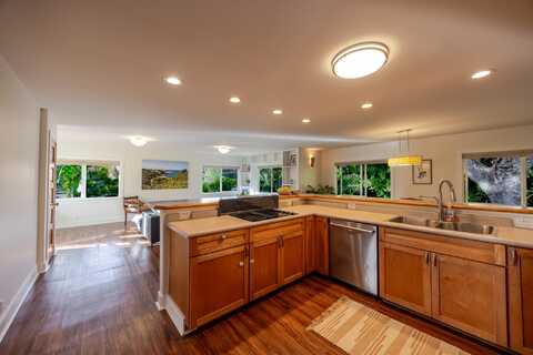 1220 W Kuiaha Rd, Haiku, HI 96708
