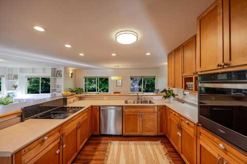 1220 W Kuiaha Rd, Haiku, HI 96708
