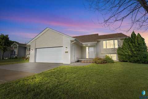 608 N Dubuque Ave, Sioux Falls, SD 57110