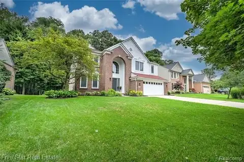 2656 Aubrey Drive, Lake Orion, MI 48360