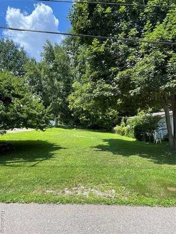 2428 Willow Beach Street, Keego Harbor, MI 48320