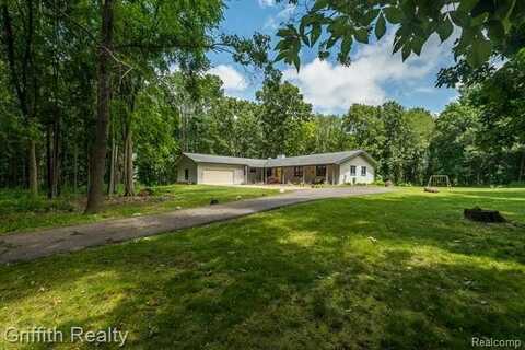 2035 Hunter Road, Brighton, MI 48114