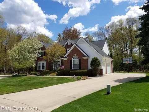4066 COVENTRY Drive, Rochester Hills, MI 48326