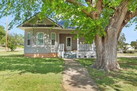 110 N Houston Street, Shamrock, TX 79079