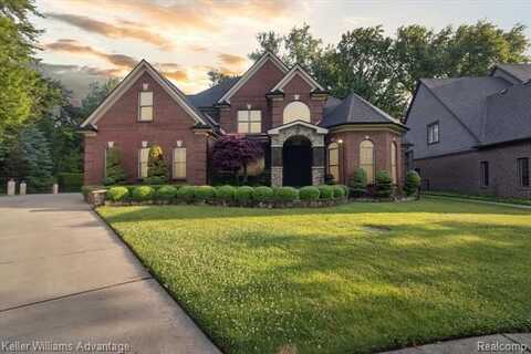 27715 Stephany Court, Harrison Township, MI 48045