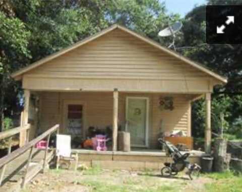 123 East Gordon Avenue, Lyons, GA 30436
