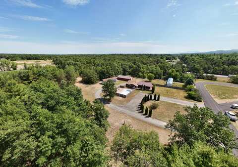 8 Taylor Hill Road, Keeseville, NY 12944