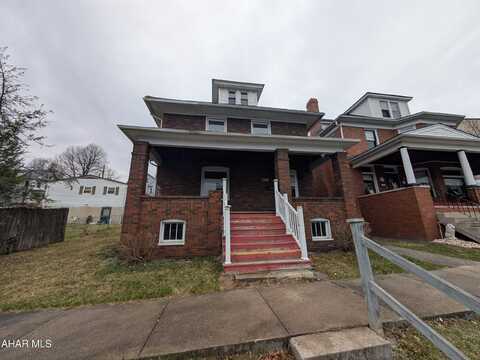 1324 18th Avenue, Altoona, PA 16601