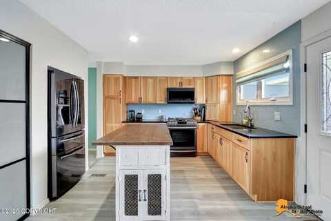 3265 Montclaire Court, Anchorage, AK 99503