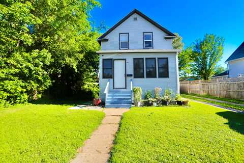 811 SW 3rd Avenue, Aberdeen, SD 57401