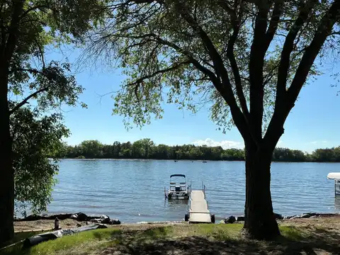 464 Nesbitt Drive, Mina, SD 57451