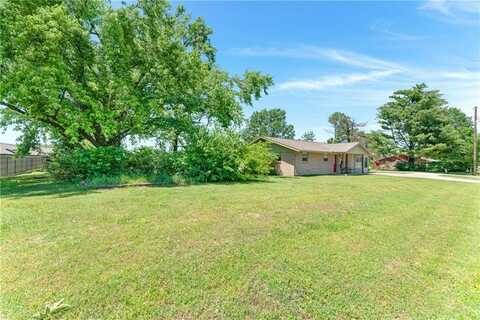 1630 Dixieland RD, Rogers, AR 72758