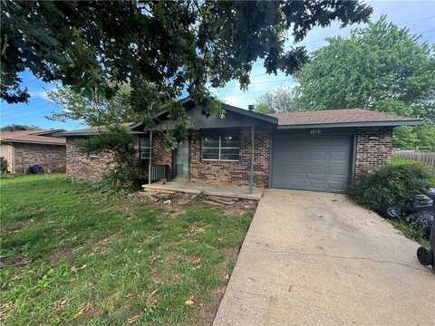 1303 White RD, Springdale, AR 72762