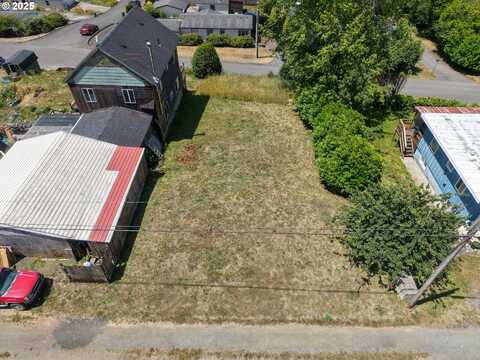 225 1ST CT, Coos Bay, OR 97420