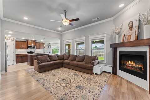 1001 Kimball LN, Pea Ridge, AR 72751
