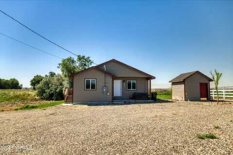10692 Van Belle Rd, Sunnyside, WA 98944