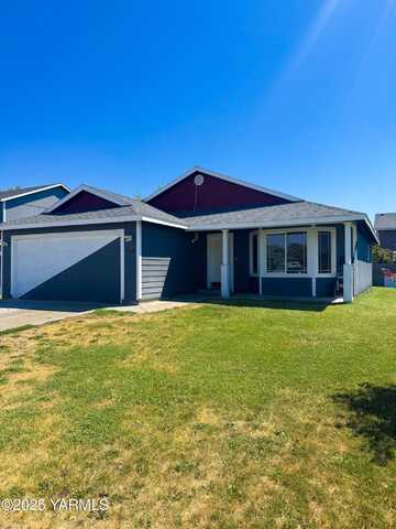 1524 Bountiful Ave, Sunnyside, WA 98944