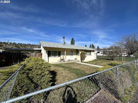 448 N Johnson, Prairie City, OR 97869