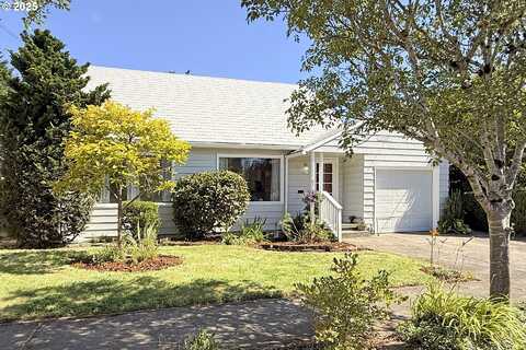 8315 NE Pacific ST, Portland, OR 97220