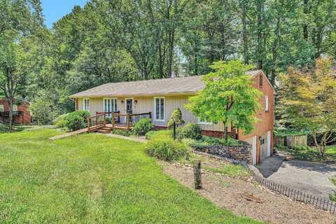 199 Stratford DR, Blue Ridge, VA 24064